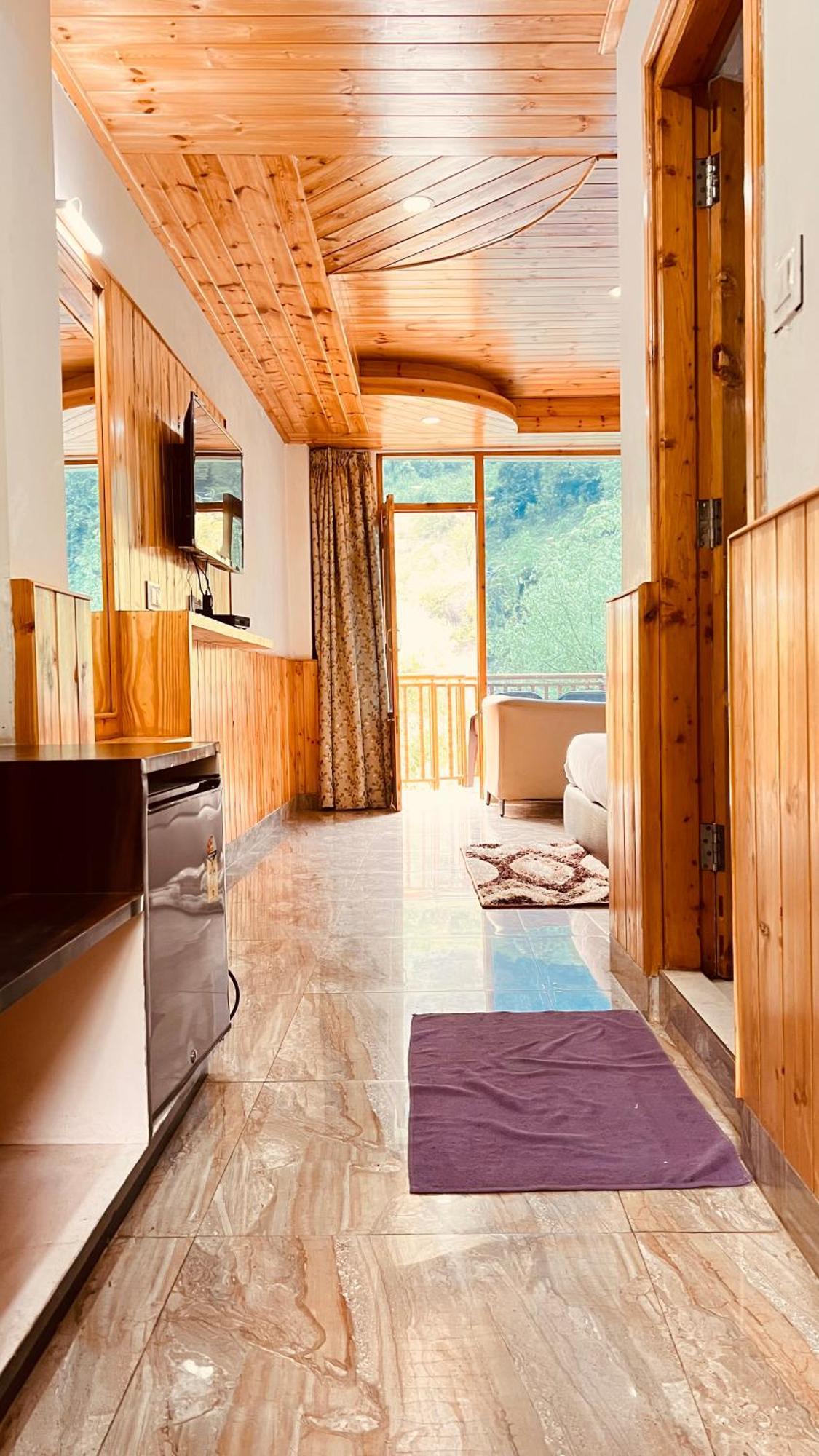 Himalayan Hill Queen Resort, Manali M98160-43400 외부 사진