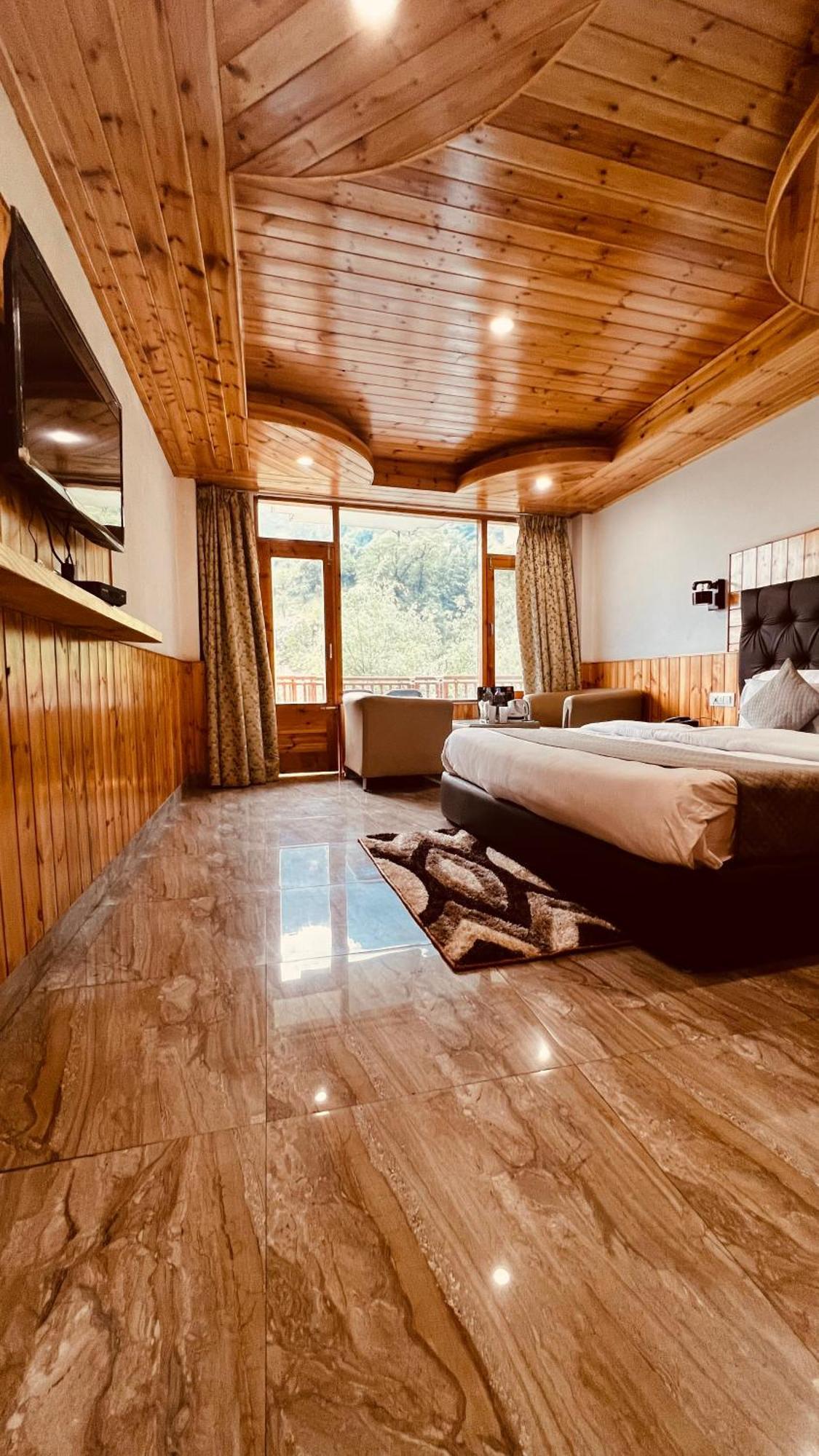 Himalayan Hill Queen Resort, Manali M98160-43400 외부 사진