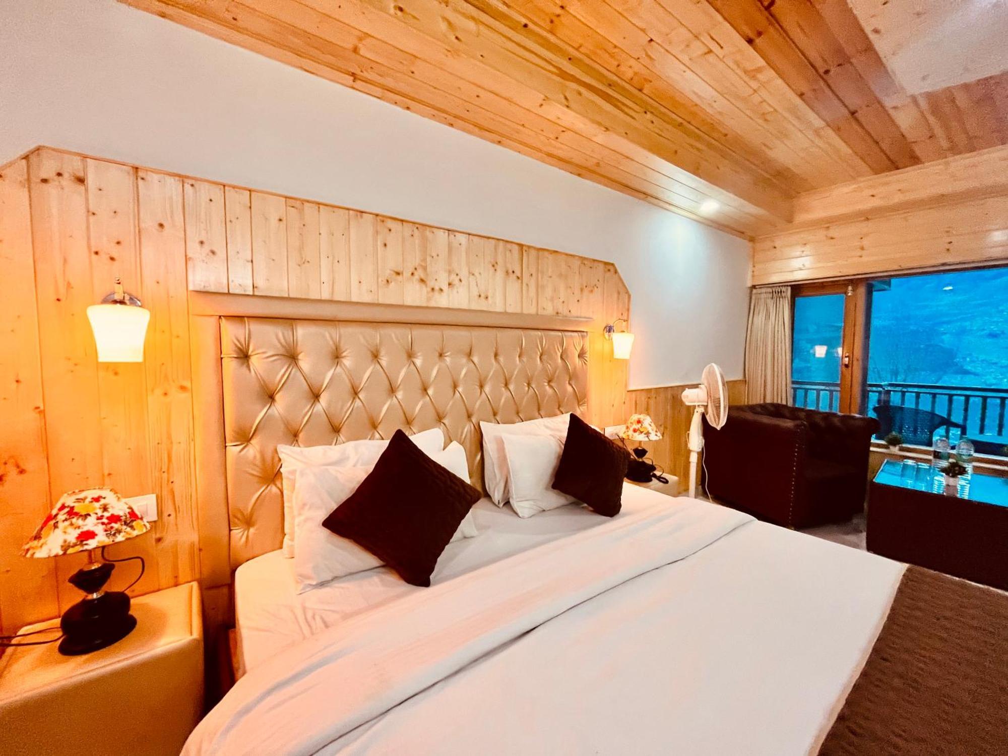 Himalayan Hill Queen Resort, Manali M98160-43400 외부 사진