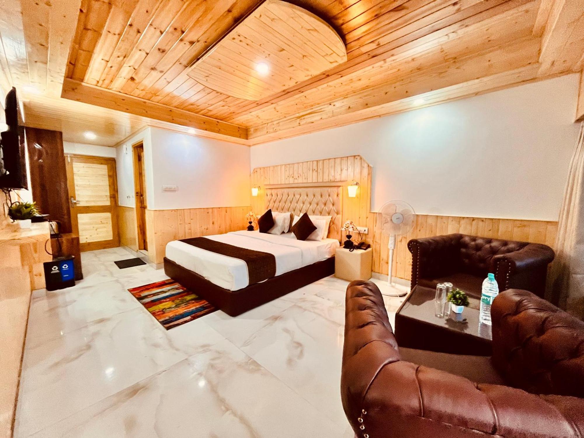 Himalayan Hill Queen Resort, Manali M98160-43400 외부 사진