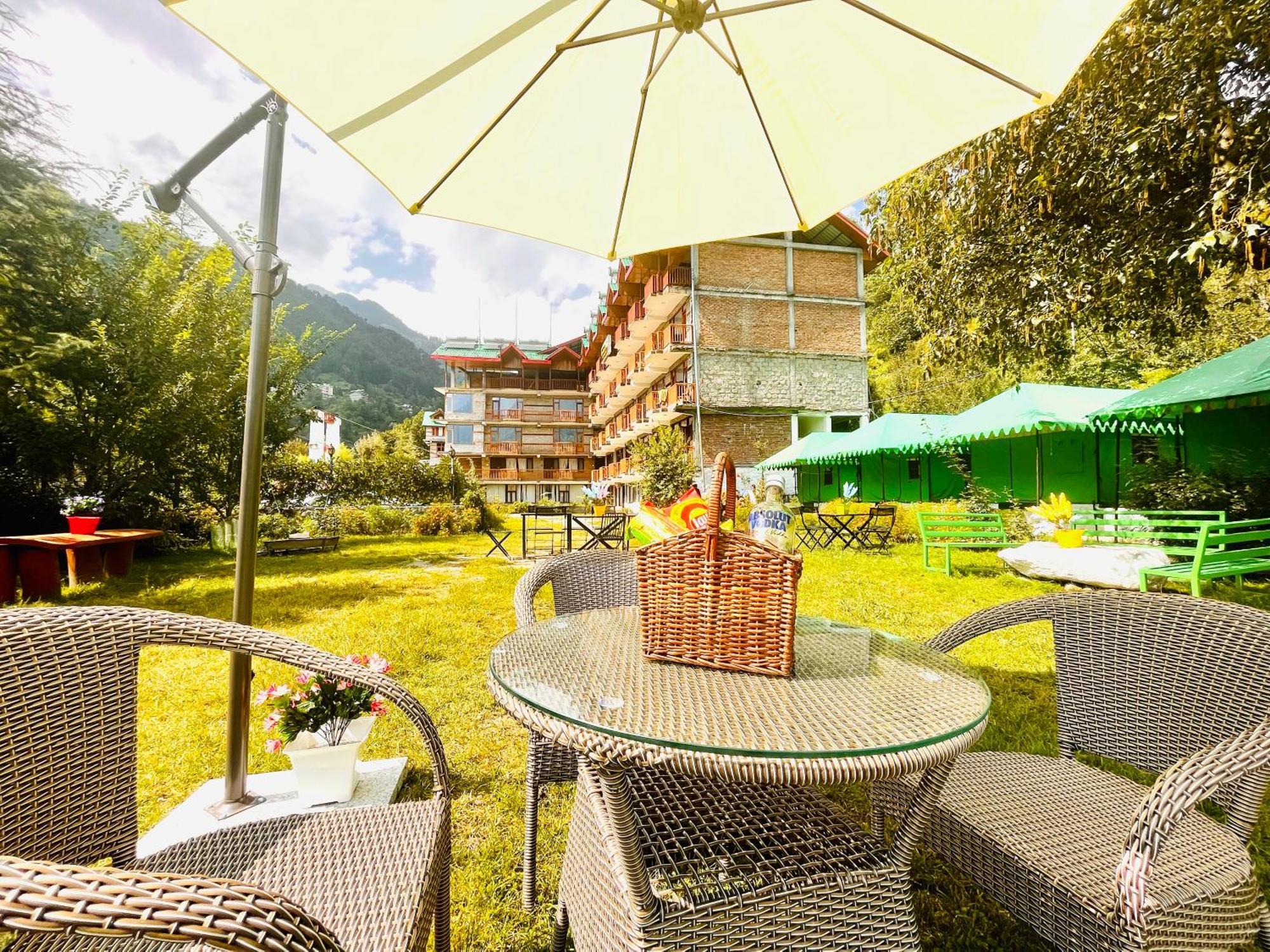Himalayan Hill Queen Resort, Manali M98160-43400 외부 사진