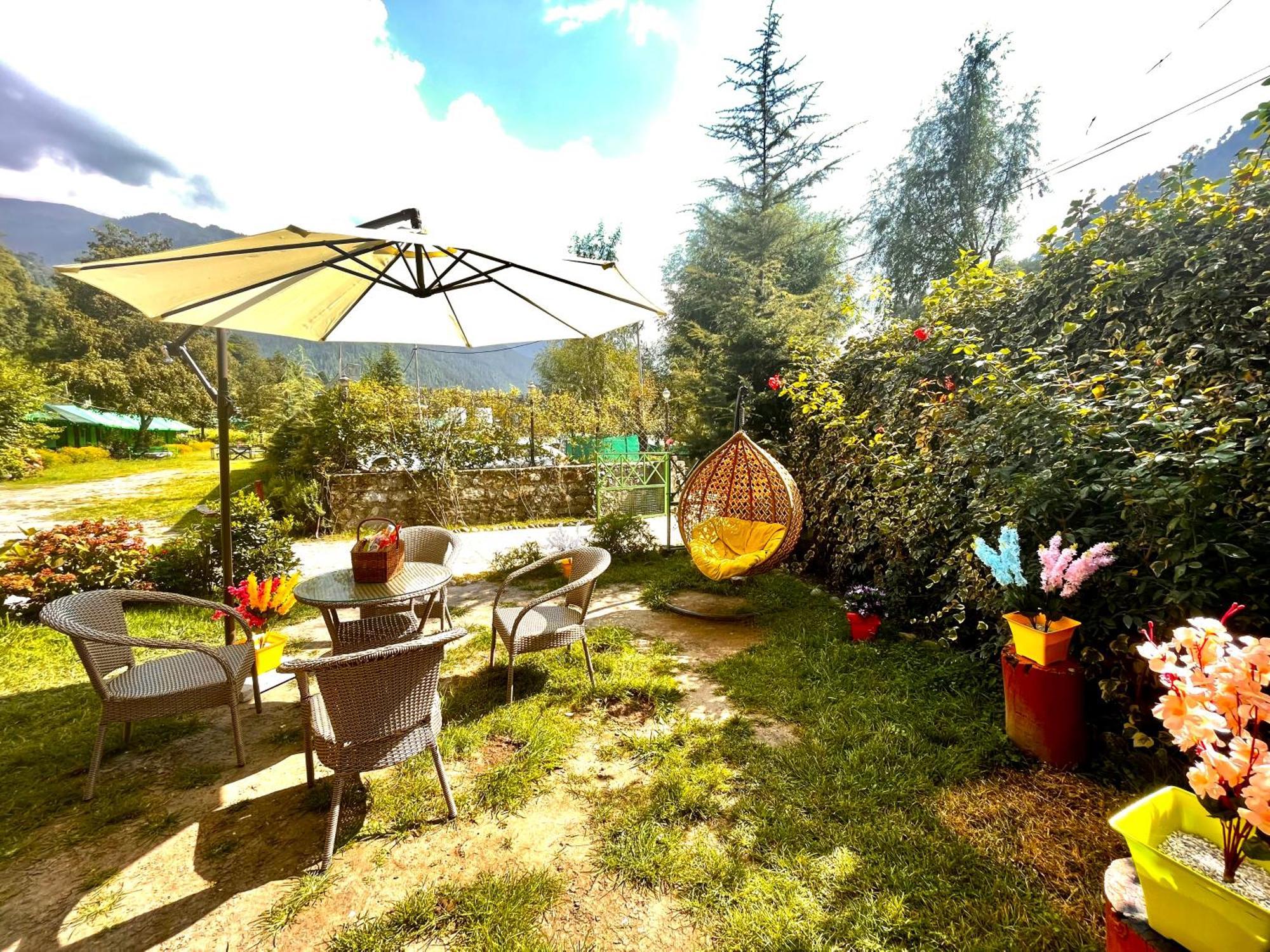 Himalayan Hill Queen Resort, Manali M98160-43400 외부 사진